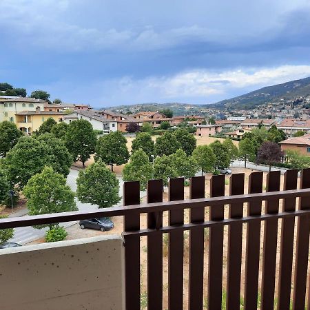 Appartamento Confortevole E Ben Servito San Mariano Exterior foto