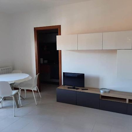 Appartamento Confortevole E Ben Servito San Mariano Exterior foto